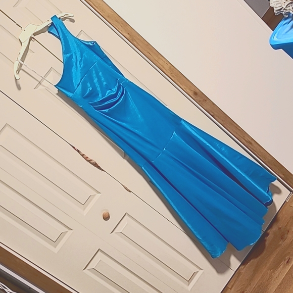 Faviana One Shoulder Formal Long Dress - Picture 2 of 3